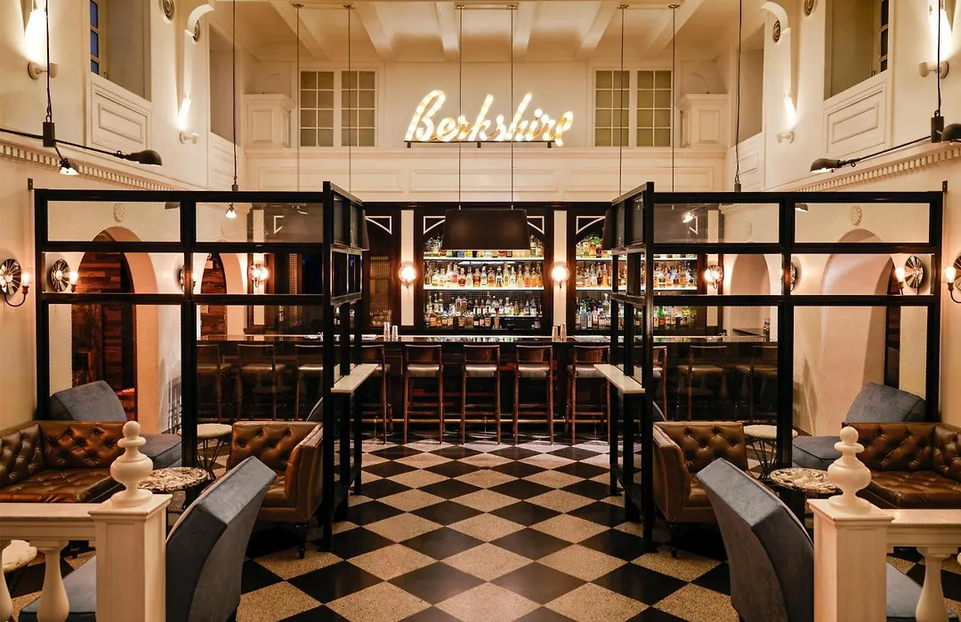 Acme Hotel Chicago, Outset Collection By Hilton-1