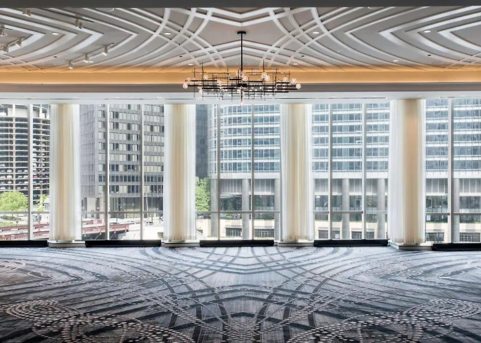 Londonhouse , Curio Collection By Hilton