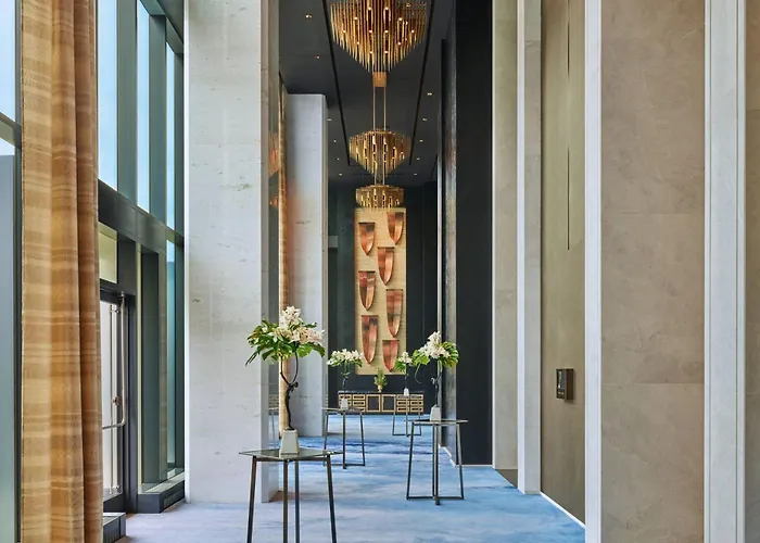 Hotel with view: The St. Regis Chicago