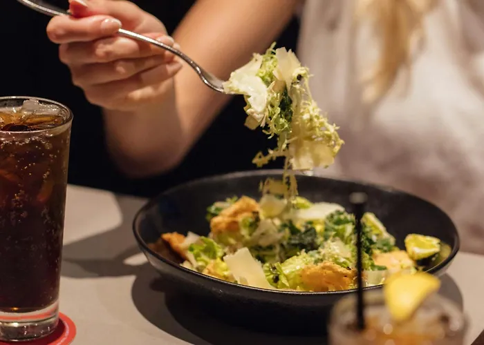 Central hotel: THE MIDLAND HOTEL, Chicago, a Tribute Portfolio Hotel